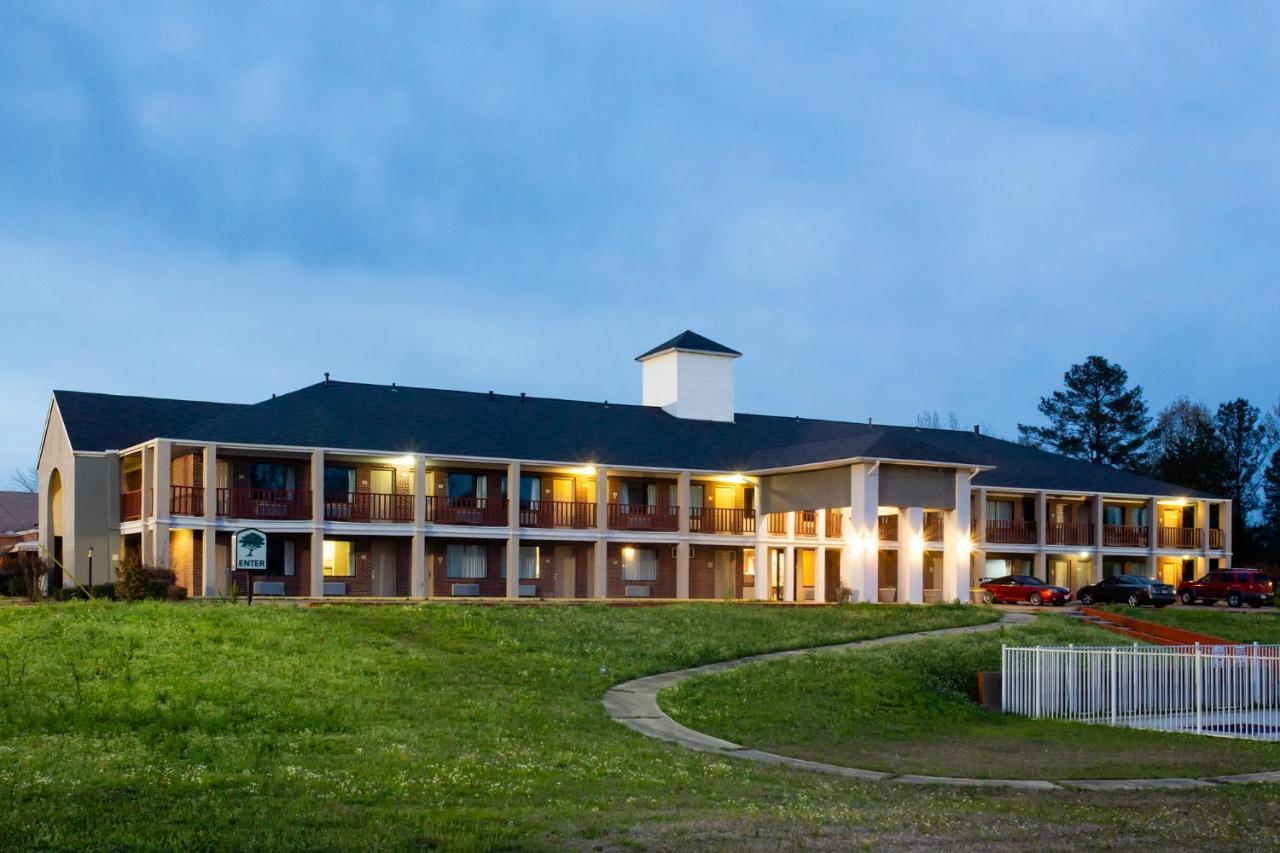 Oak Tree Inn Macon 外观 照片